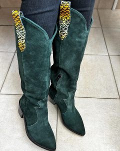 Ciocate maro din piele intoarsa Cowboy style