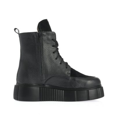 Ghete Patricia din piele neagră cu talpă chunky